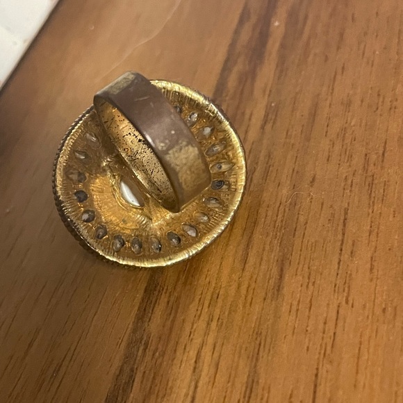 Blue cocktail ring with gold color detailing - Picture 6 of 6